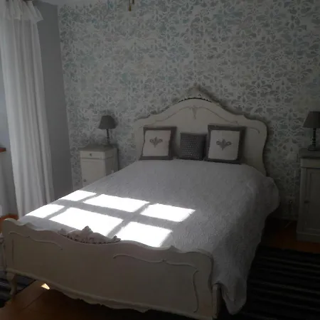 La Maison Au Coin Nocleg ze śniadaniem *