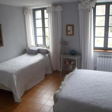 La Maison Au Coin Nocleg ze śniadaniem *